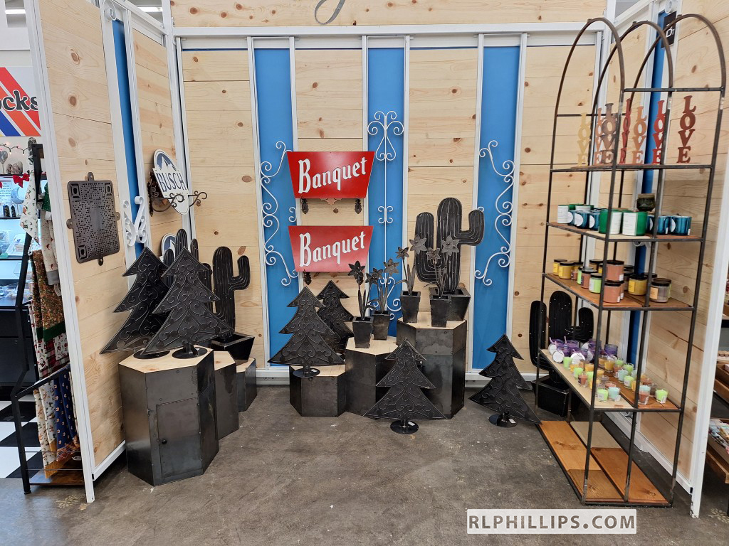 Steel Fab | Steel and Wood Display Kiosk